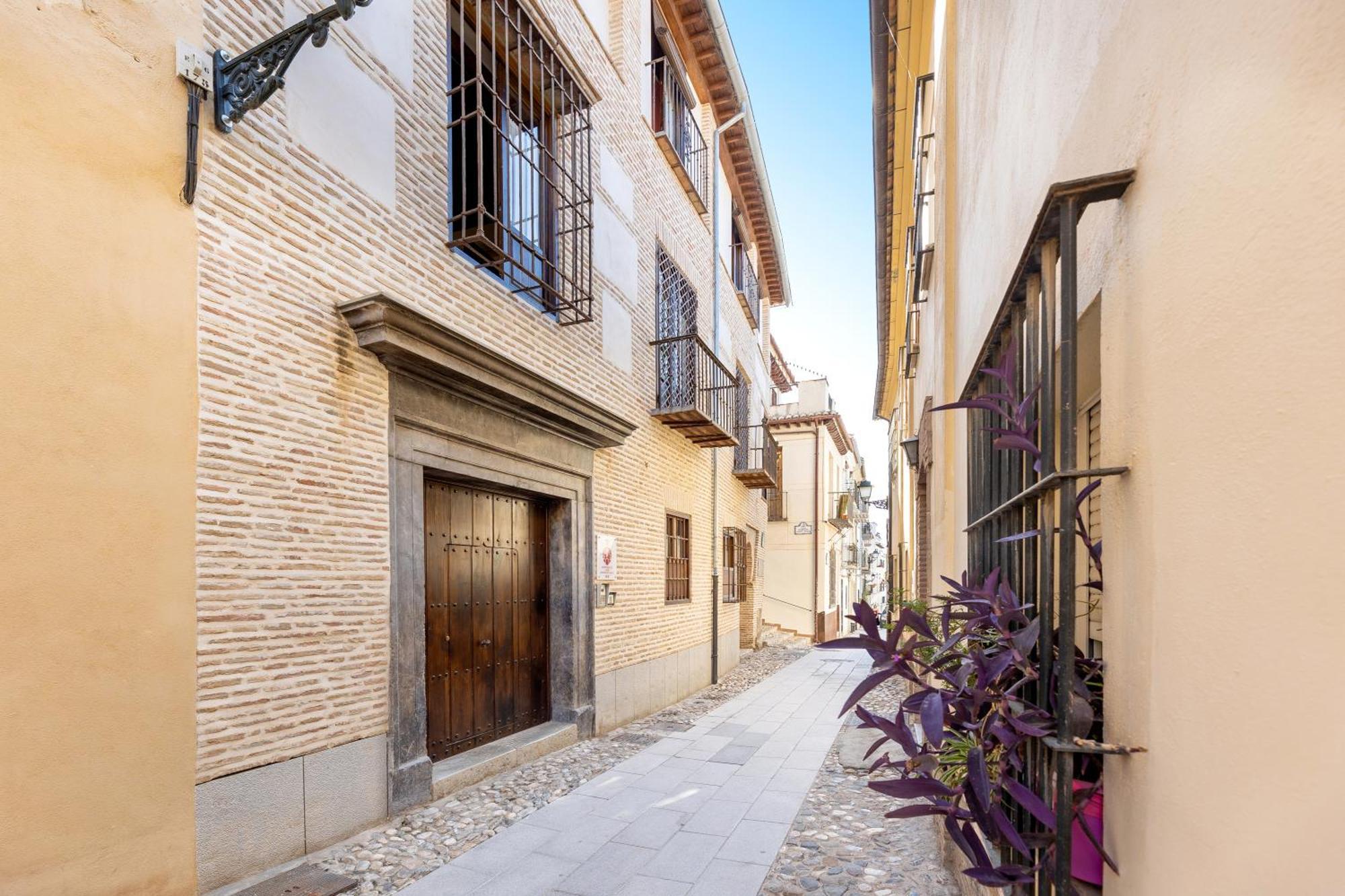 Apartamentos En Pleno Centro, Aljibe Rodrigo Del Campo 2C Granada Eksteriør billede